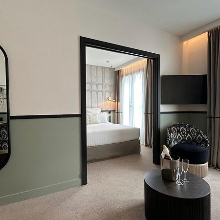 Hotel Grand Coeur Latin Paris Exterior photo