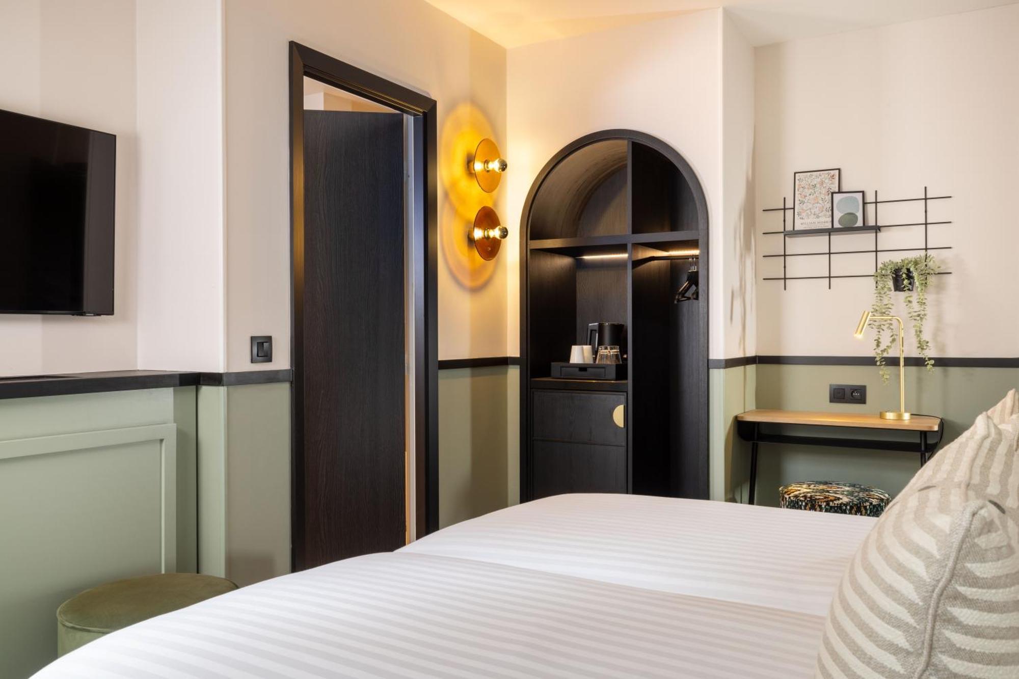 Hotel Grand Coeur Latin Paris Exterior photo