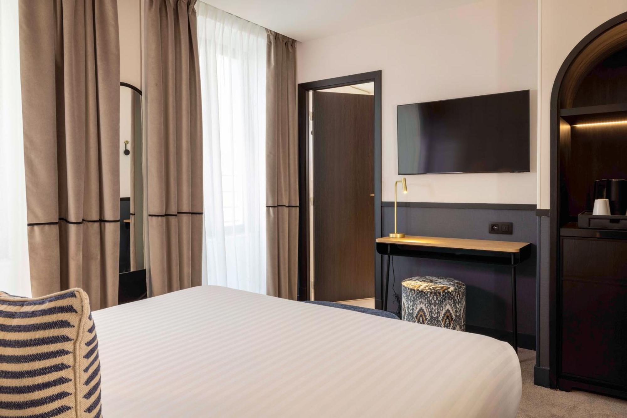 Hotel Grand Coeur Latin Paris Exterior photo