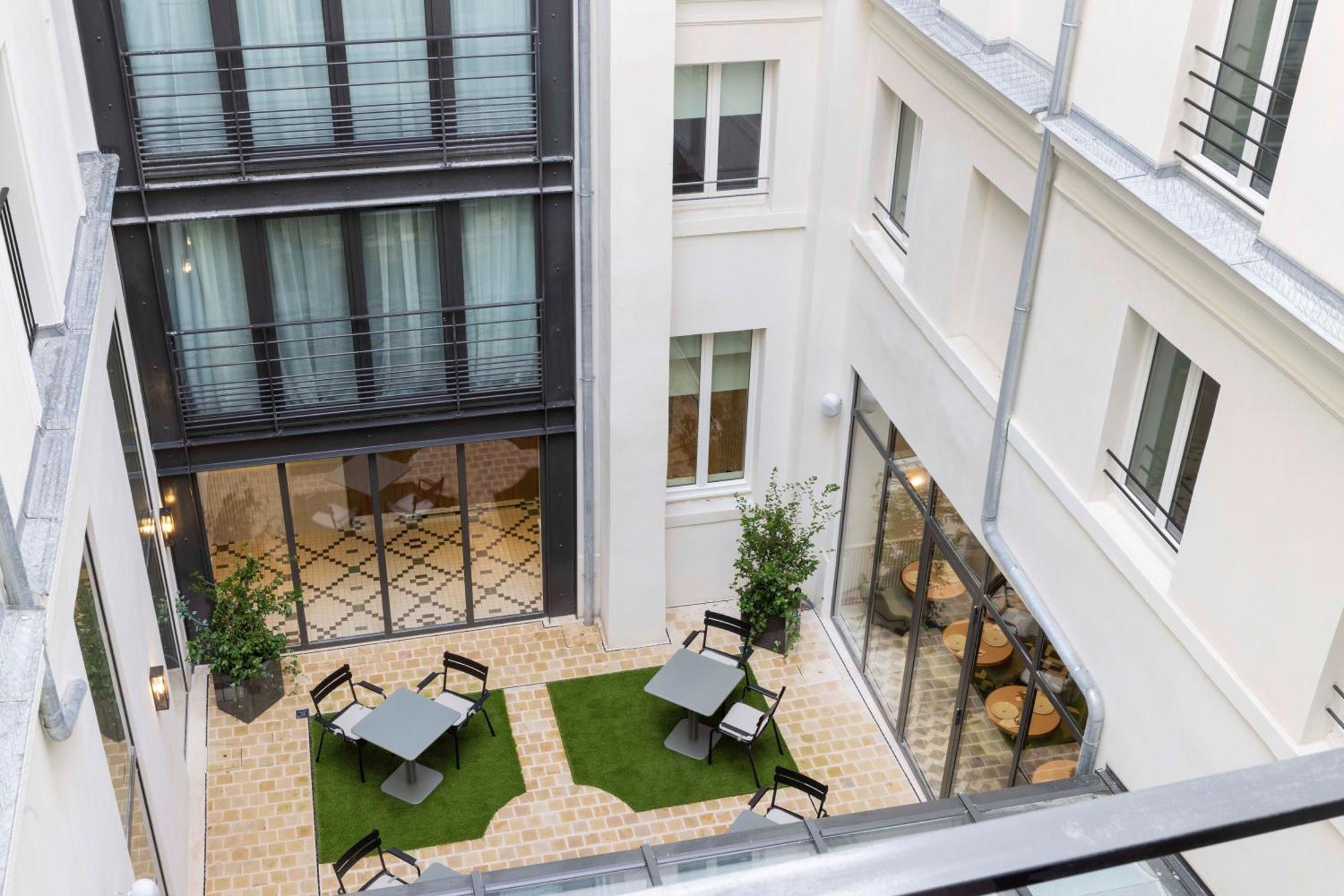 Hotel Grand Coeur Latin Paris Exterior photo