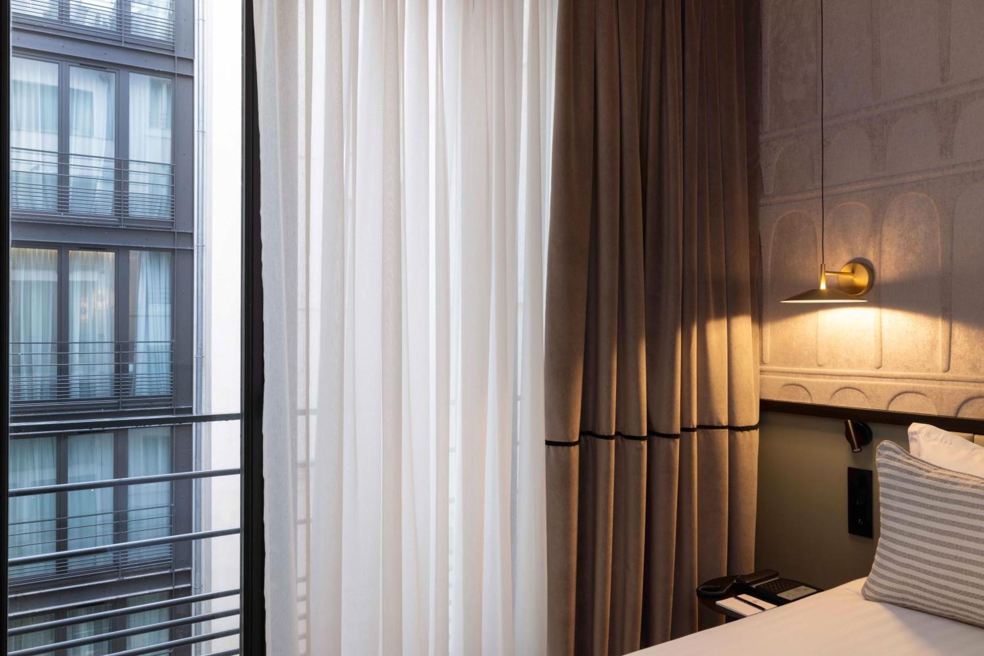 Hotel Grand Coeur Latin Paris Exterior photo