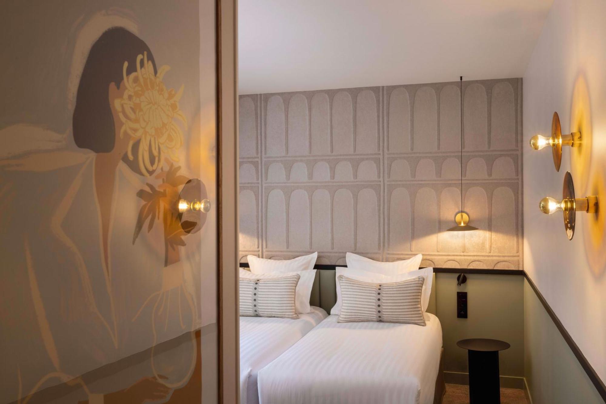 Hotel Grand Coeur Latin Paris Exterior photo